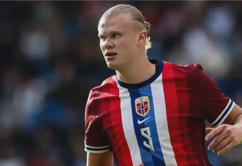 亨德森打进布伦特福德处子球后庆祝动作致敬若塔：20永恒❤️（亨德森收获布伦特福德首球，庆祝动作致敬若塔：20永不褪色）