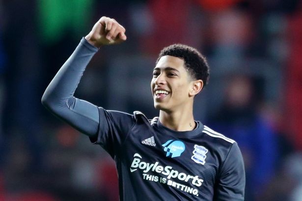 扎戈：托蒂睡觉打呼噜还说梦话；吐西蒙尼口水是因他故意挑衅（扎戈称托蒂睡觉会打鼾还会说梦话；向西蒙尼吐口水因其刻意挑衅）