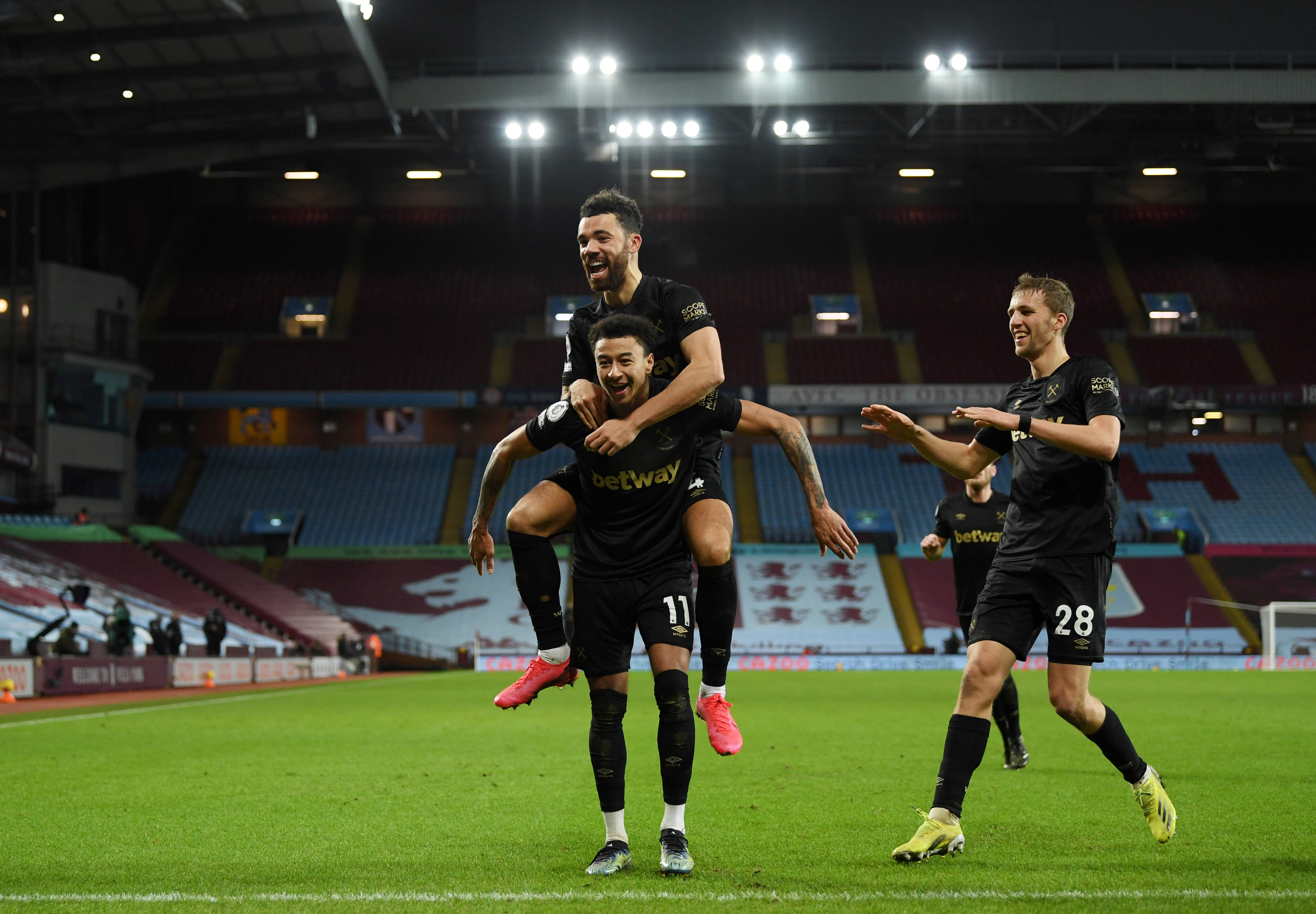 客场与毕包互交白卷，巴黎遭遇近10年球队欧冠首场0-0（巴黎客场与毕尔巴鄂互交白卷，近十年来首次欧冠揭幕战踢成0-0）