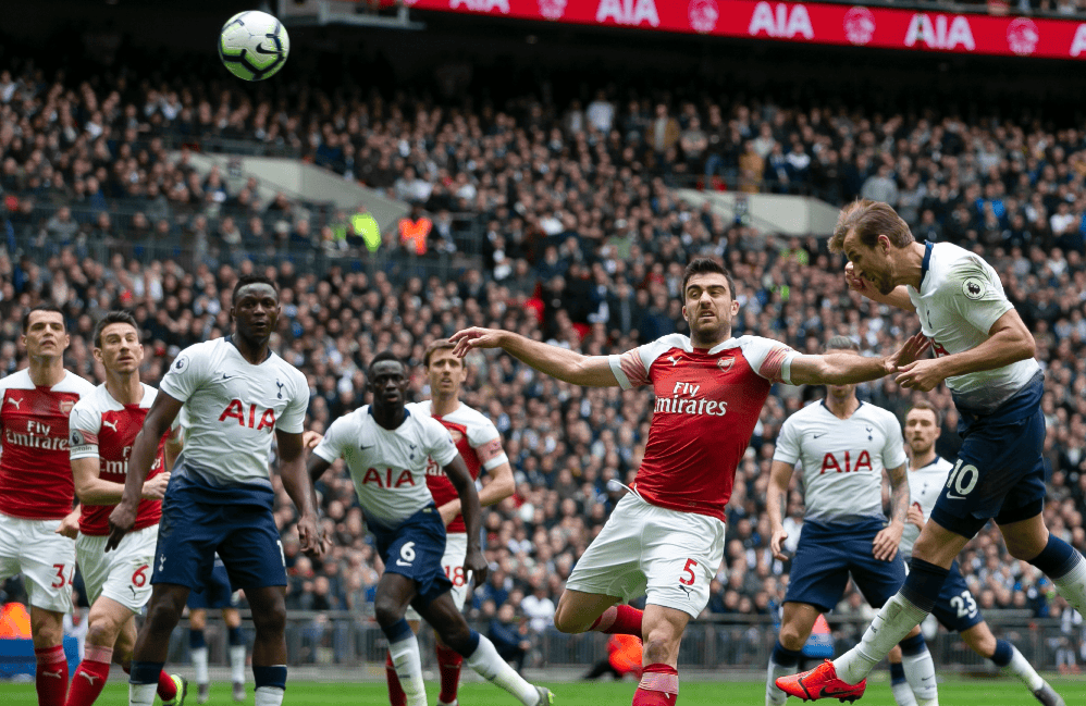 记者：道格拉斯-路易斯不愿加盟费内巴切，更愿意重返英超