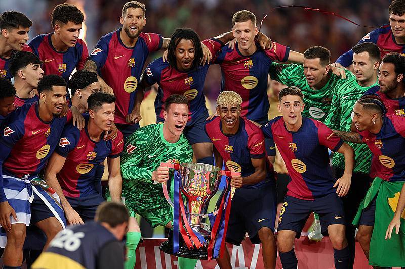 曼城德布劳内助攻斯特林破门（曼城德布劳内妙传助斯特林建功）