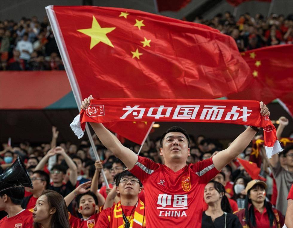 一日意甲最新动态：米兰双雄培养新人，迈尼昂无意加盟蓝黑军团