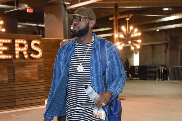 欧冠积分榜：阿森纳继续全胜领跑，拜仁3分之差位列第二（欧冠积分榜更新：阿森纳保持全胜领跑，拜仁以3分之差居第二）