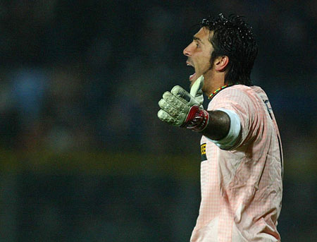 谁更胜一筹？美媒对比凯尔特人和湖人队史荣誉及数据（美媒对比湖人与凯尔特人队史荣誉与数据，谁占上风？）