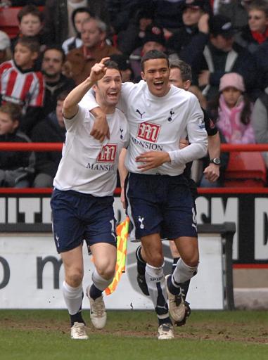 广岛主帅：申花在身体和速度方面很出色，J联赛球队技术细腻（广岛主帅：申花对抗与速度突出，J联赛球队技术更细腻）