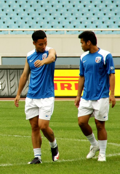 拜仁“小王子”卡尔的巨星之路 偶像梅西但不想和谁比较（拜仁“小王子”卡尔迈向巨星：偶像是梅西，但不与任何人比较）