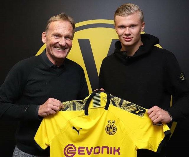 库蒂尼奥身价下降到350万欧，巅峰身价1.5亿，本赛季52场11球（库蒂尼奥由1.5亿巅峰跌至350万欧，本赛季52场打进11球）