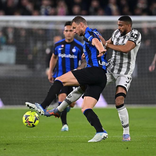 恩里克：登贝莱上场问题需谨慎处理，希望圣诞节后伤员能回归（恩里克：登贝莱出场需审慎评估，盼圣诞节后伤员复出）