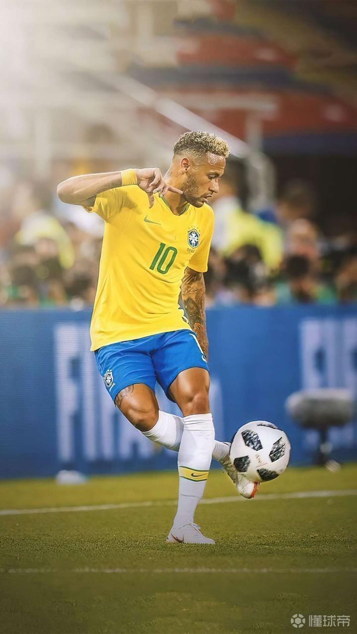 世体：梅西在进入诺坎普前没联系巴萨的任何人请求许可（世体：梅西在入诺坎普前未向巴萨任何人请示）